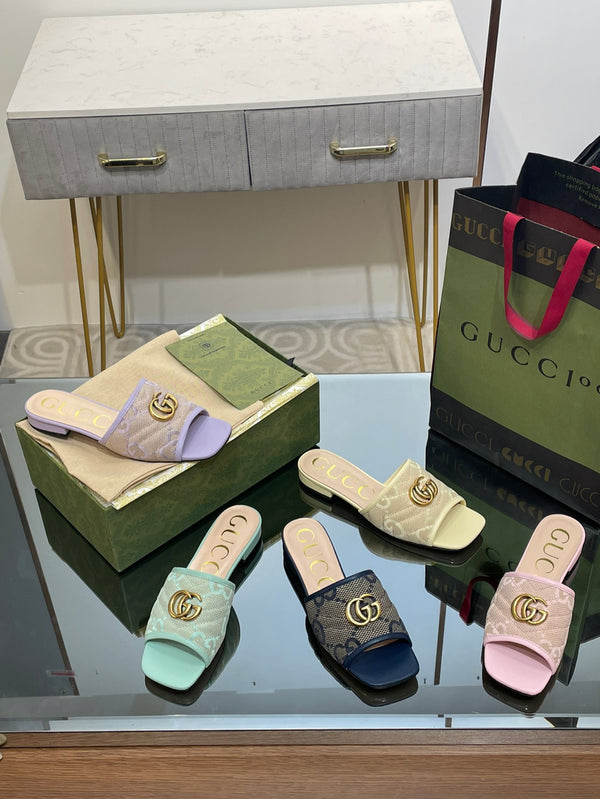 Gucci Slides with logo print